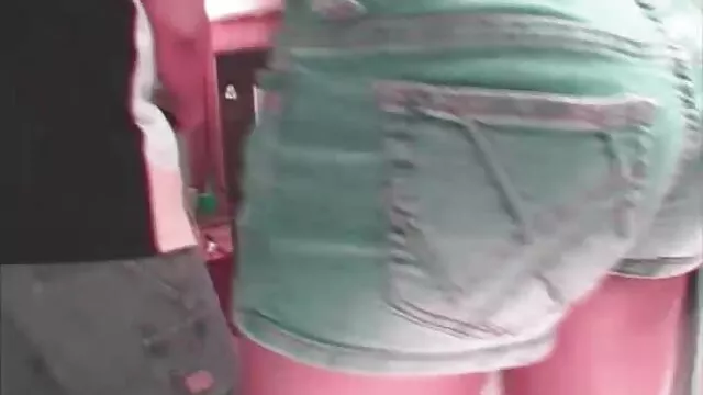 Καυτό πορνό χωρίς εγγραφή  Χαριτωμένο Κατερίνα δείχνει το σώμα της στη λίπανση πορνο ελληνικο δωρεαν του