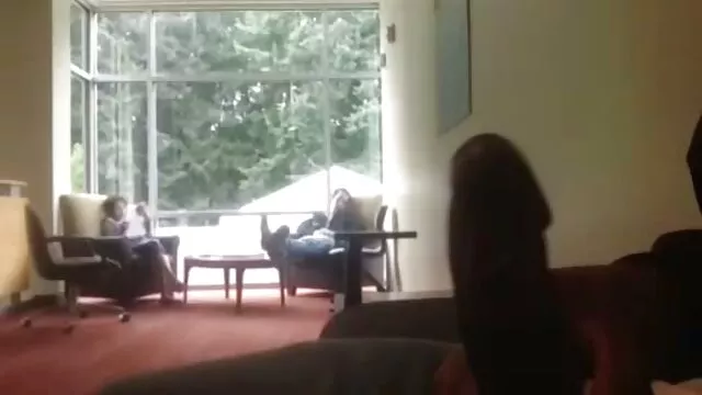 Καυτό πορνό χωρίς εγγραφή  Η Σαμπίνα λιπαίνει τον πορνο δωρεαν εαυτό της και χαϊδεύοντας τον κώλο της με τον καρκίνο