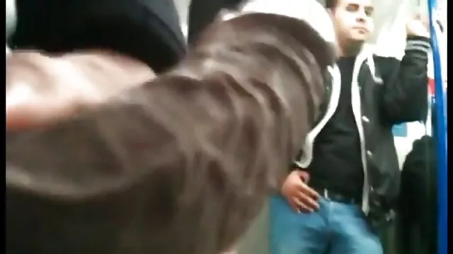 Καυτό πορνό χωρίς εγγραφή  Ομορφιά με ένα δωρεαν σεξ πορνο κόλπο που δεν έχει κουρευτεί σκουπίζοντας το σώμα της