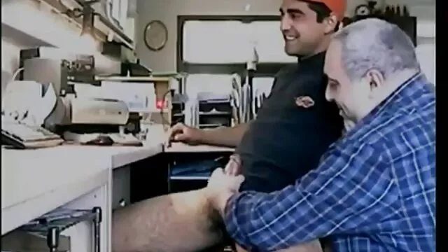 Καυτό πορνό χωρίς εγγραφή  Ξανθιά έβγαλε το νυχτικό της για παθιασμένο δωρεα πορνο Πρωκτικό