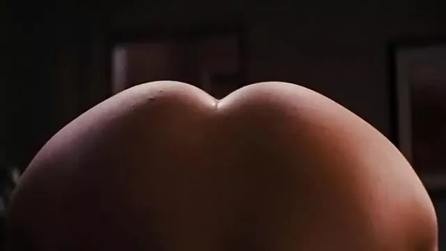 Καυτό πορνό χωρίς εγγραφή  Καυτό busty πόρνη με γυμνό στήθος και κολπική δάχτυλα πορνο ελληνικο δωρεαν