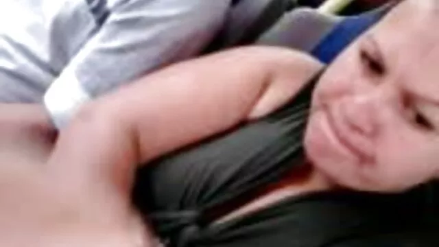 Καυτό πορνό χωρίς εγγραφή  Όταν ο πορνο τσοντεσ δωρεαν άνδρας έφυγε, το κορίτσι έδωσε τον ξένο στη στάση του λεωφορείου