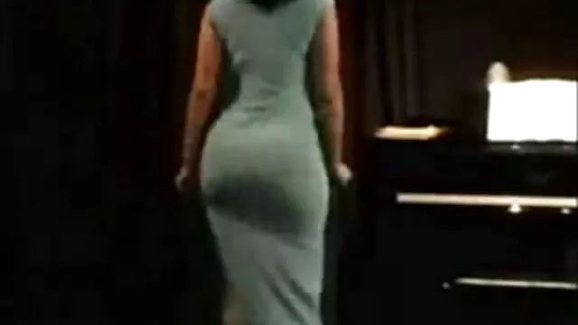 Καυτό πορνό χωρίς εγγραφή  Busty Νοικοκυρά δίνει xxx δωρεαν πορνο μια πίπα σε έναν άνθρωπο